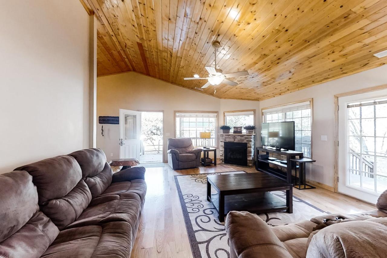 3 Bed 2 Bath Vacation Home In Whittier Kültér fotó